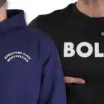 Sweat brodé et sweat sérigraphié