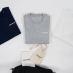 Welcome Pack pour start-up avec 3 t-shirts de couleurs différentes